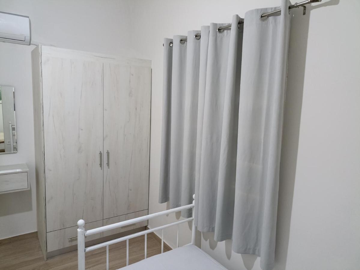 Palm-Tree Apartment อาร์คูดี ภายนอก รูปภาพ